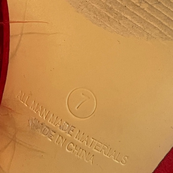 LILIANA RED FEATHER HEELS Sz 7 Women - Picture 2 of 11